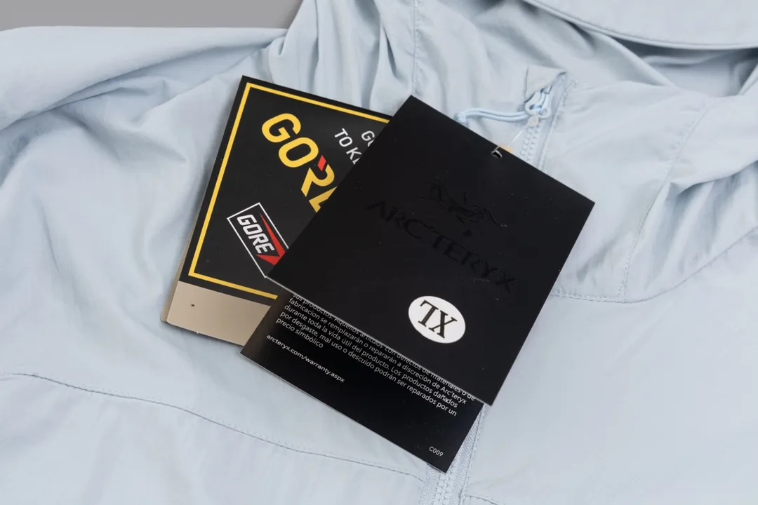 ➕5 Arcteryx/ Squamish Hoody Breathable Squamish Hoody UPF 50.UVA （ ） ！ ： Storm Hood 、No Slip Zip 、 ， ， 。